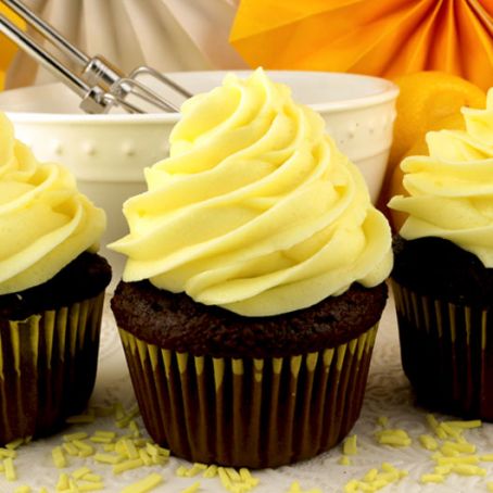 LEMON BUTTERCREAM FROSTING