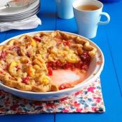 Juicy Peach & Strawberry Crumb Pie Recipe
