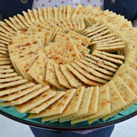 Easy Peasy Party Crackers