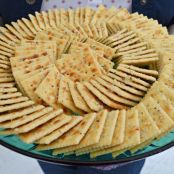 Easy Peasy Party Crackers