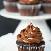 ULTIMATE CHOCOLATE CUPCAKES