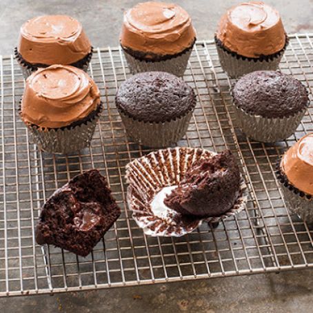 Ultimate Chocolate Cupcakes with Ganache Filling
