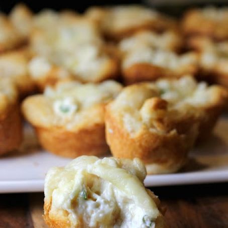 Crab Rangoon Crescent Cups
