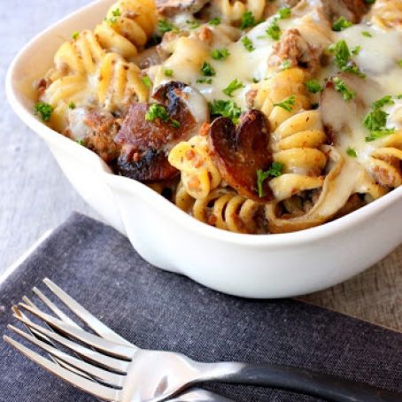 Slow Cooker Cheesy Beef Stroganoff
