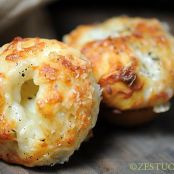 Cheesy Garlic Biscuit Bites