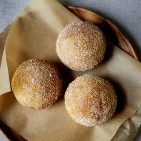 Cinnamon Sugar Breakfast Puffs