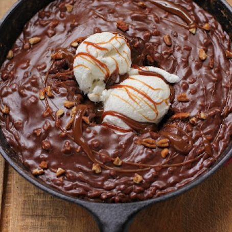 Gooey Chocolate Skillet Cake