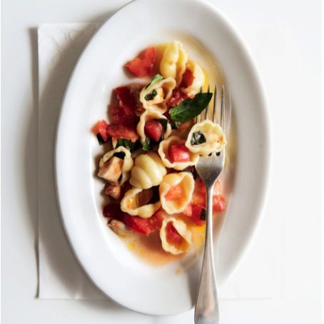 Pasta with Tomatoes and Mozzarella