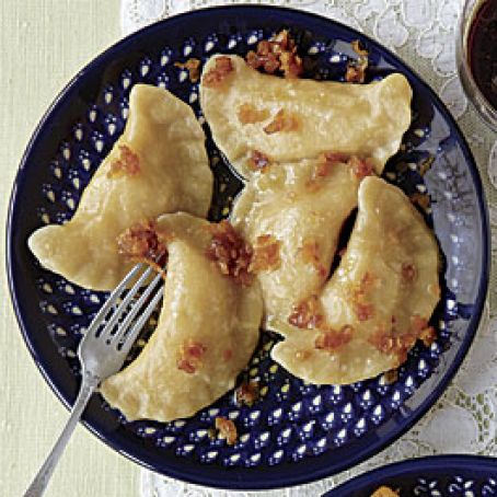 Potato-Cheese Pierogi (Pierogi Ruskie)
