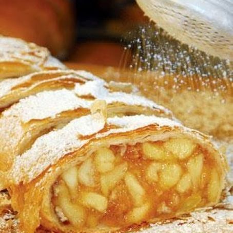 Quick Pie Dough Apple Strudel