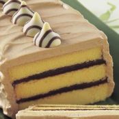 HERSHEY'S HUGS & KISSES Pound Cake Torte