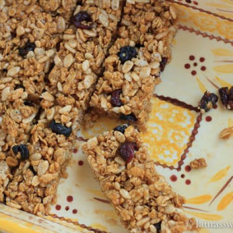 Chewy Oatmeal Chocolate Chip Granola Bars