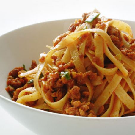 NOODLES WITH PORK AND HOT BEAN SAUCE