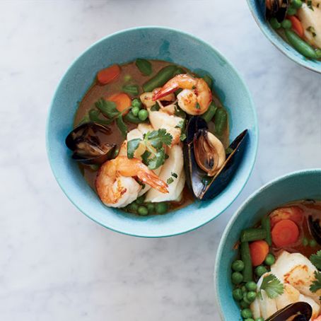 Red Coconut Curry with Seafood and Mixed Vegetables