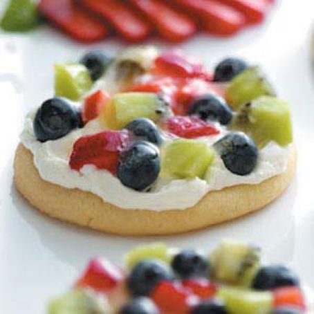 SUGAR COOKIE FRUIT PIZZAS