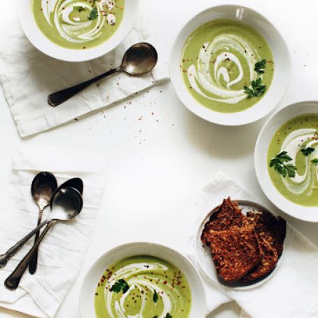 Broccoli Soup with Cashew Cream