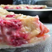 Maple syrup pie with apples and raspberries