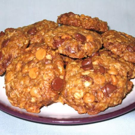 Grandaddy's Crunchy Peanut Butter-Oatmeal Cookies