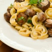 Creamy Mushroom & Fresh Herb Pasta Salad