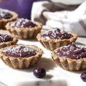 Blueberry White Chocolate Tarts | Raw Vegan