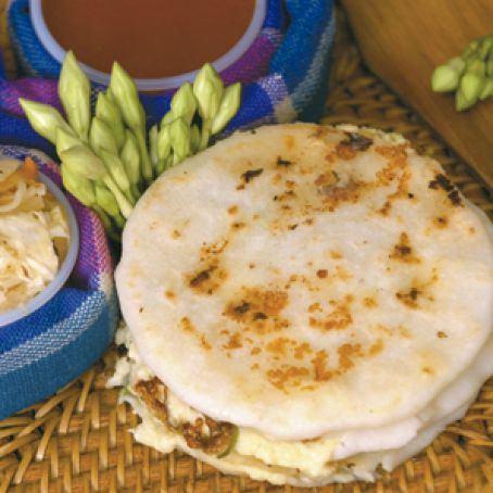 GRINGA DE MAIZ RELLENA DE CARNE