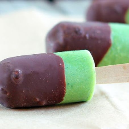 Mint Chocolate Chip Fudge Pops
