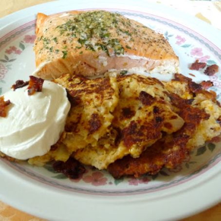 Low Carb Cauliflower, Cheddar and Bacon Fritters