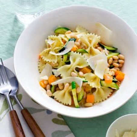 farfalle with zucchini and white beans