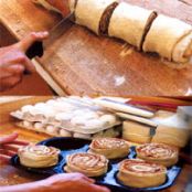 Harry's Roadhouse Cinnamon Rolls