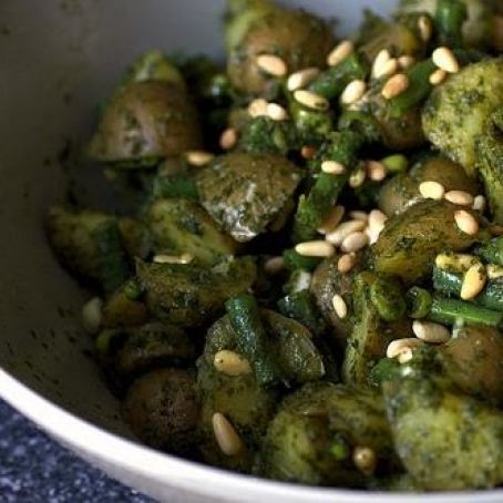 Pesto Potato Salad with Green Beans