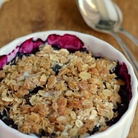 5-Minute Blackberry Crisp