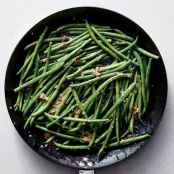 Haricots Verts with Warm Shallot Vinaigrette