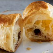 Easy Chocolate Croissants (4 Ingredients)