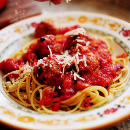 Lick-the-Plate Spaghetti and Meatballs