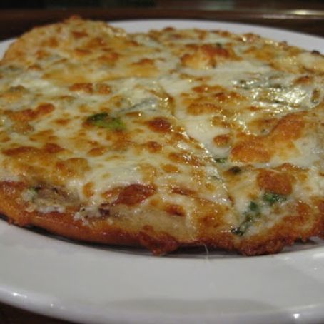 Garlic Chicken & Herb Pizza With Artichokes