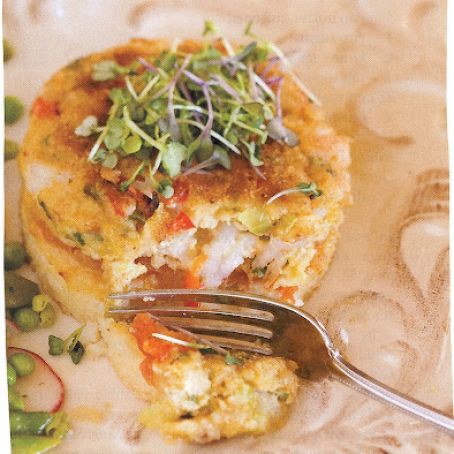 Shrimp and Grits Cakes with Sweet Tomato Relish