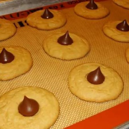 Peanut Butter Blossom Cookies