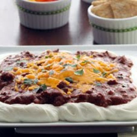 PHILLY Cheesy Chili Dip