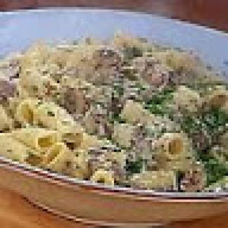 Rigatoni with Beefy Mushroom Gorgonzola Sauce