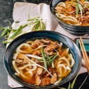 Udon Noodle Soup with Chicken & Mushrooms