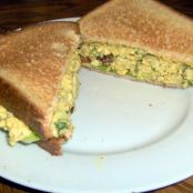 Curried Chickenless Salad Sandwiches