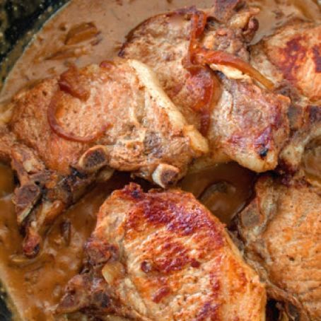 Pork Chops in Sour Cream Gravy