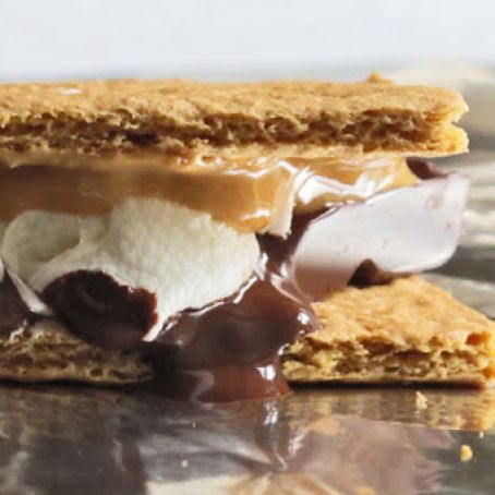 Desserts (S'mores On The Grill)