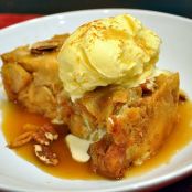 Gordon Biersch Warm Apple Bread Pudding