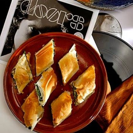 Cheese And Spinach Phyllo Rolls*
