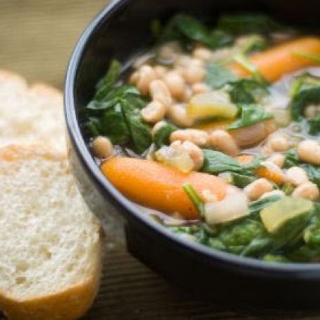 Slow Cooker Northern Bean and Spinach Soup