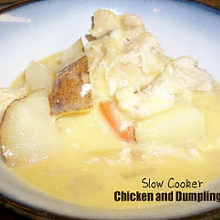 Six Sisters' Stuff: Healthy Meals Monday: Slow Cooker Chicken and Dumplings