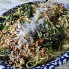 Broccoli Rabe with Fresh Bread Crumbs and Spaghetti