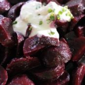 ROASTED BEETS WITH A LITTLE SPICY HORSERADISH CREAM