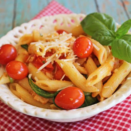Penne Pasta with Tomatoes and Spinach (Renewed)